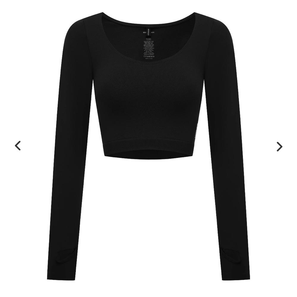 Second left black seamless long sleeve crop athletic top size small